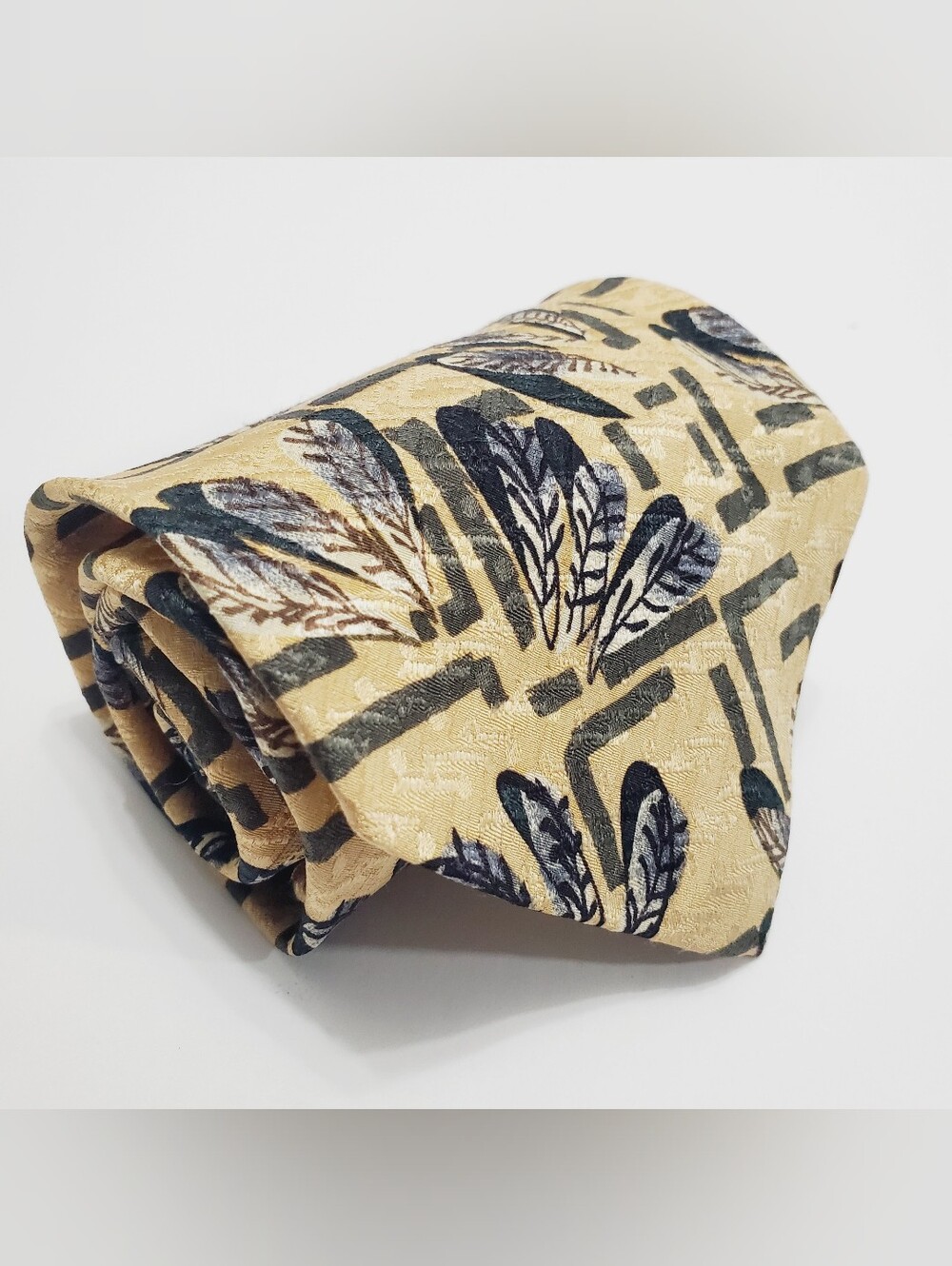 XMI Nordstrom Men's Silk Neck Tie Tan Geometric Feathers Pattern 55x4"